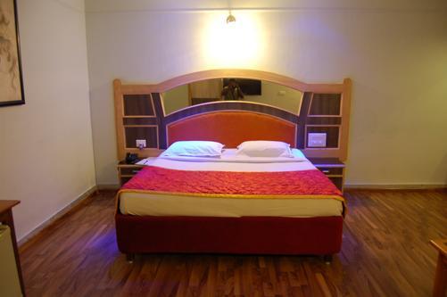 Hotel Park Plaza Madurai Esterno foto
