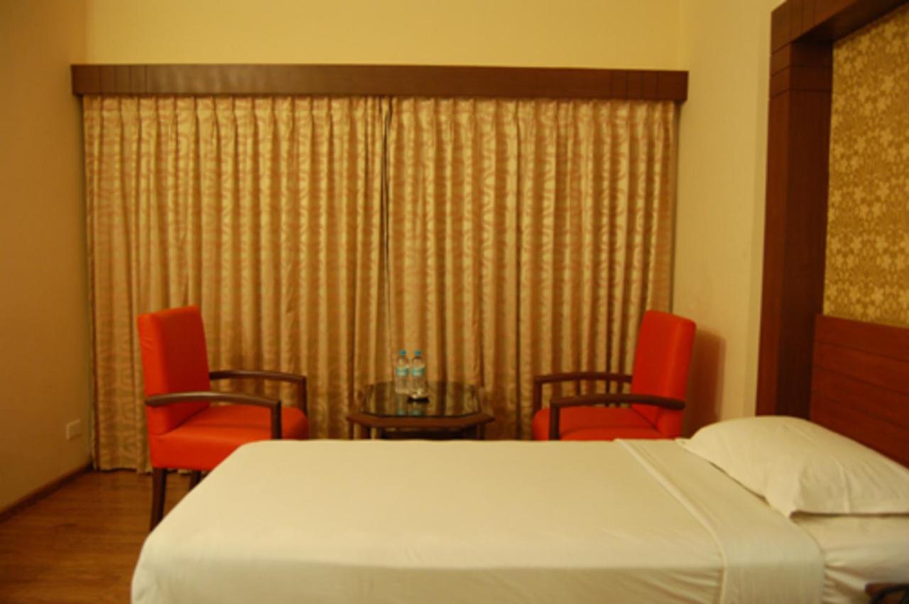 Hotel Park Plaza Madurai Esterno foto