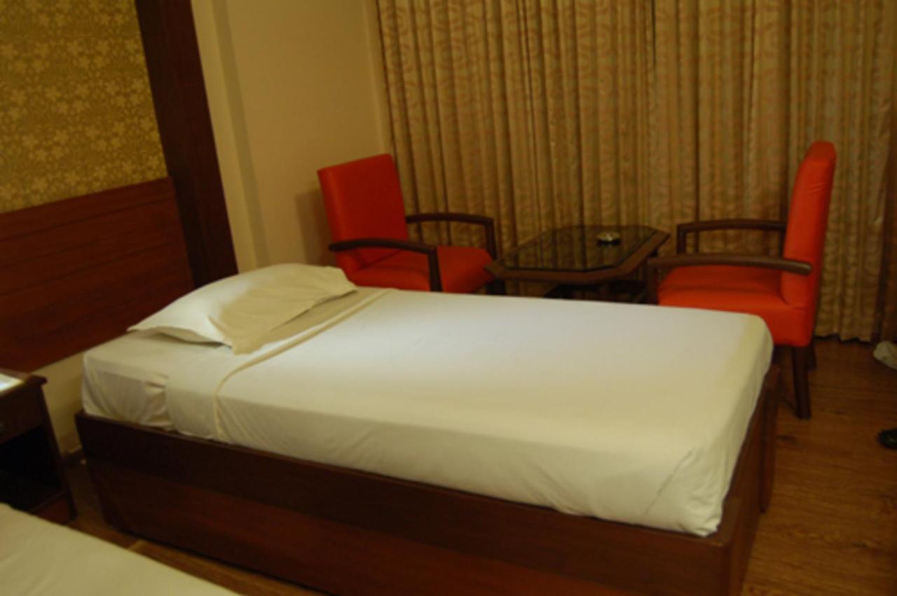 Hotel Park Plaza Madurai Esterno foto